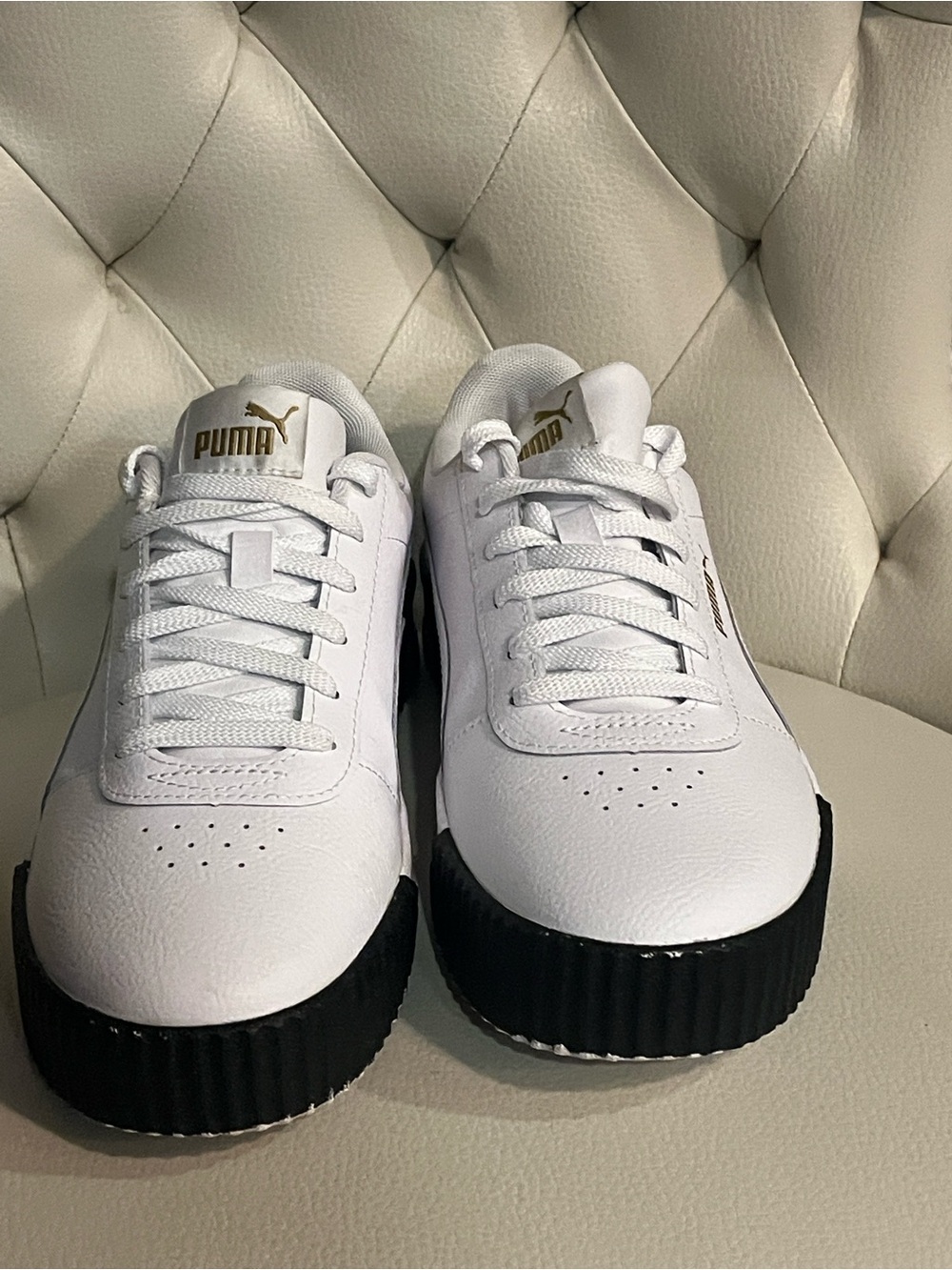 Puma White Leather Sneakers with Black Outsole and Gold Logo 6/ 39 women’s 8 - Picture 4 of 12